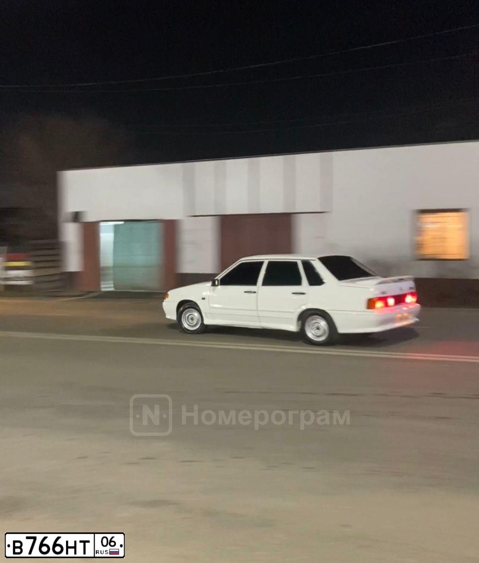 Фото автомобиля LADA 2115 SAMARA, 2012 — госномер Н702СВ26. Цвет: Белый