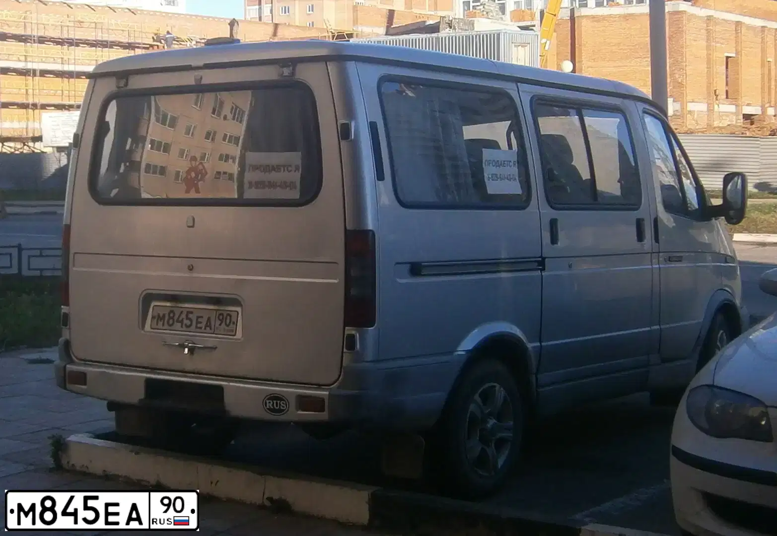 Фото автомобиля GAZ 2217 SOBOL, 2005 — госномер Т333ХТ750. Цвет: БУРАН
