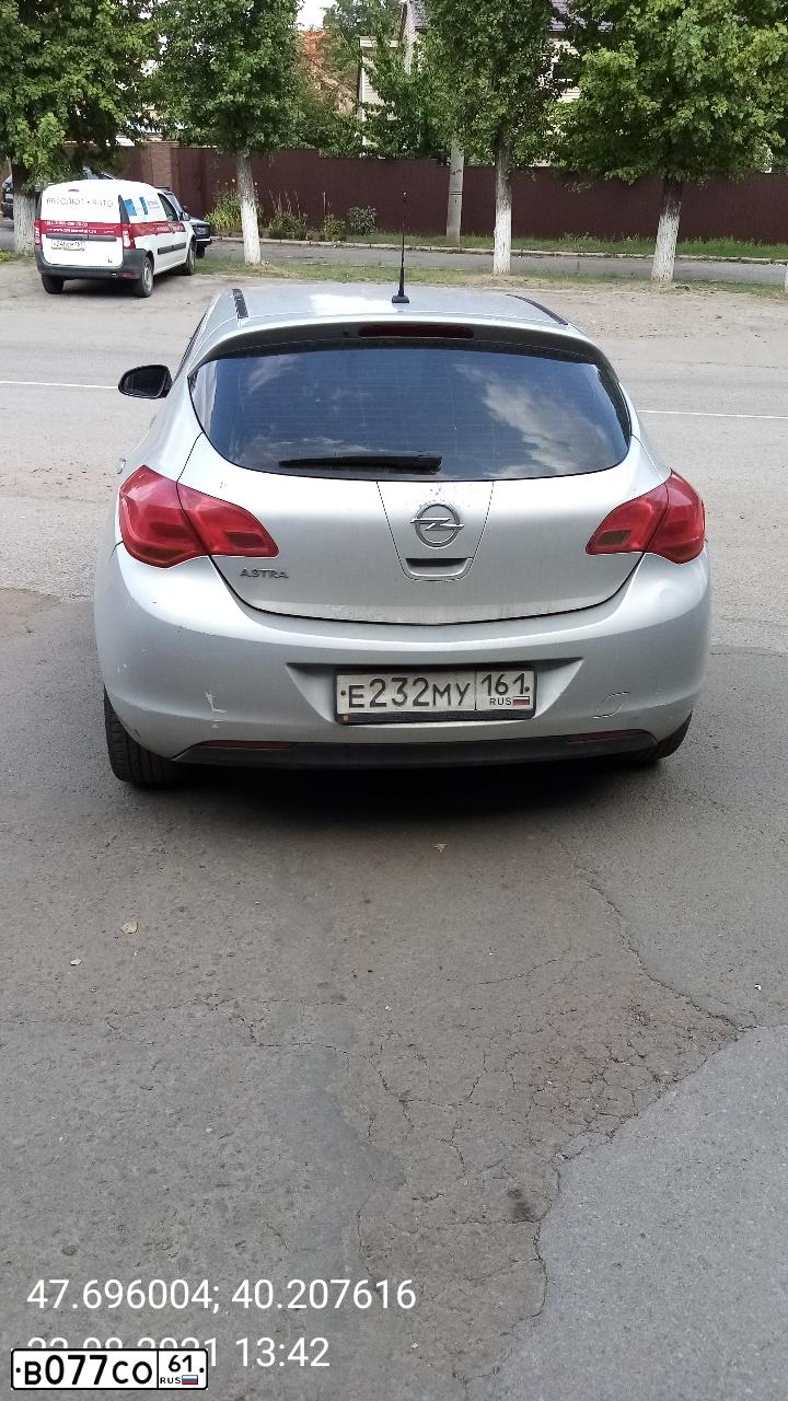 Фото автомобиля UAZ 2206, 2012 — госномер В077СО61. Цвет: БЕЛАЯ НОЧЬ