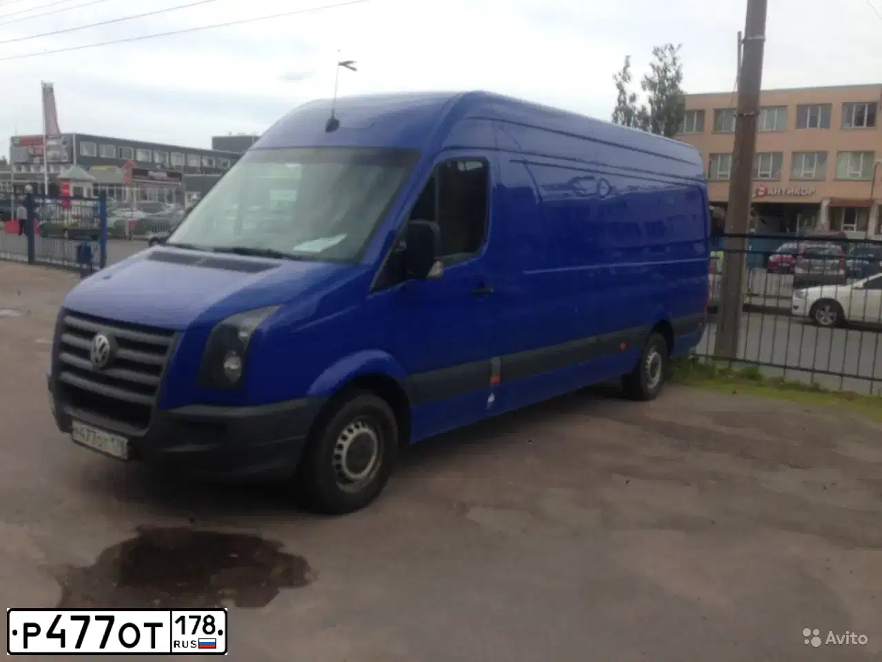Фото автомобиля VOLKSWAGEN CRAFTER, 2010 — госномер А611АХ147. Цвет: синий
