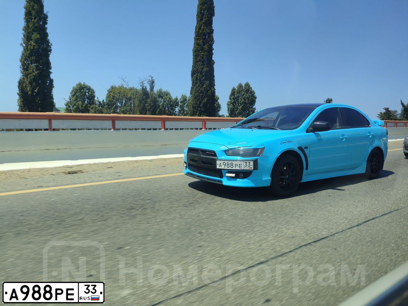 Фото автомобиля MITSUBISHI LANCER, 2007 — госномер А988РЕ33. Цвет: СВЕТЛО-СЕРО-ЗЕЛЕНЫЙ