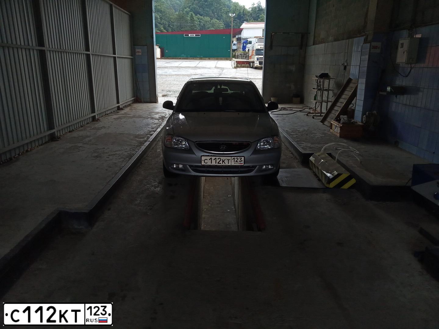 Фото автомобиля TAGAZ ACCENT, 2004 — госномер С112КТ123. Цвет: СЕРЕБРИСТЫЙ