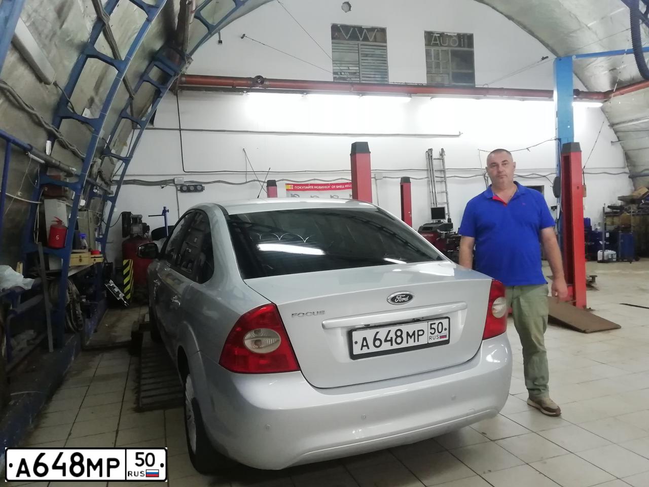 Фото автомобиля MERCEDES E-KLASSE, 2010 — госномер О490СК790. Цвет: СЕРЫЙ