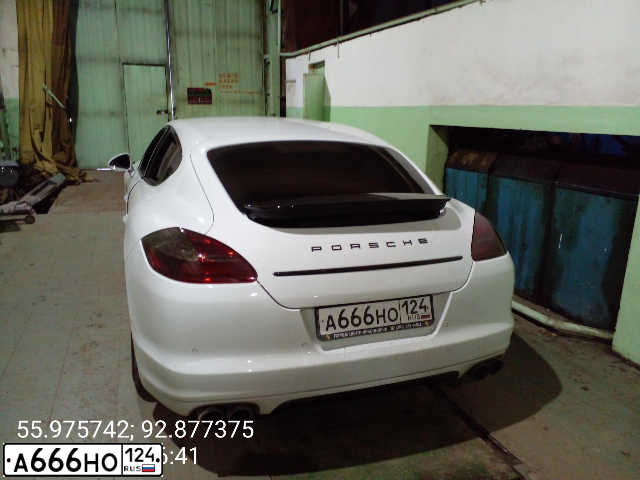 Фото автомобиля AUDI A8, 2006 — госномер А666НО124. Цвет: ЧЕРНЫЙ