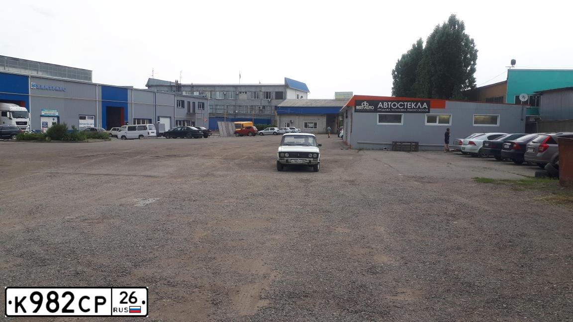 Фото автомобиля LADA 2106, 1995 — госномер К102АС26. Цвет: БЕЛЫЙ