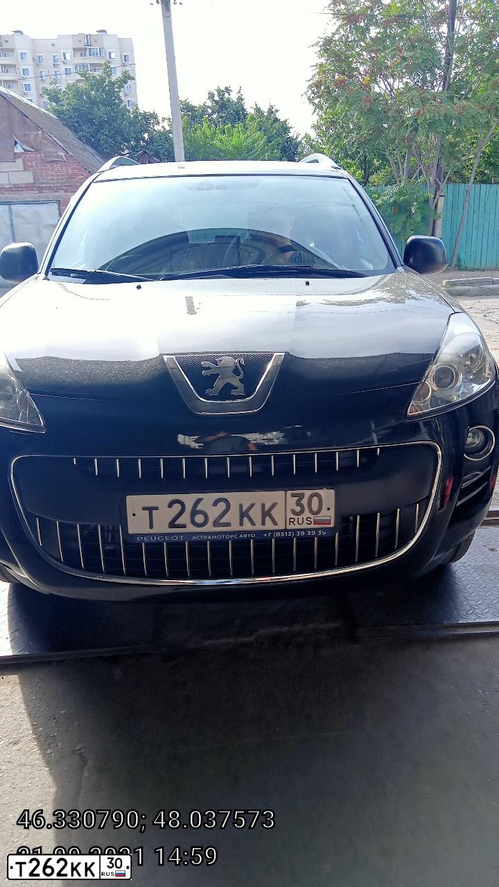 Фото автомобиля PEUGEOT 4007, 2010 — госномер Т262КК30. Цвет: ЧЕРНЫЙ