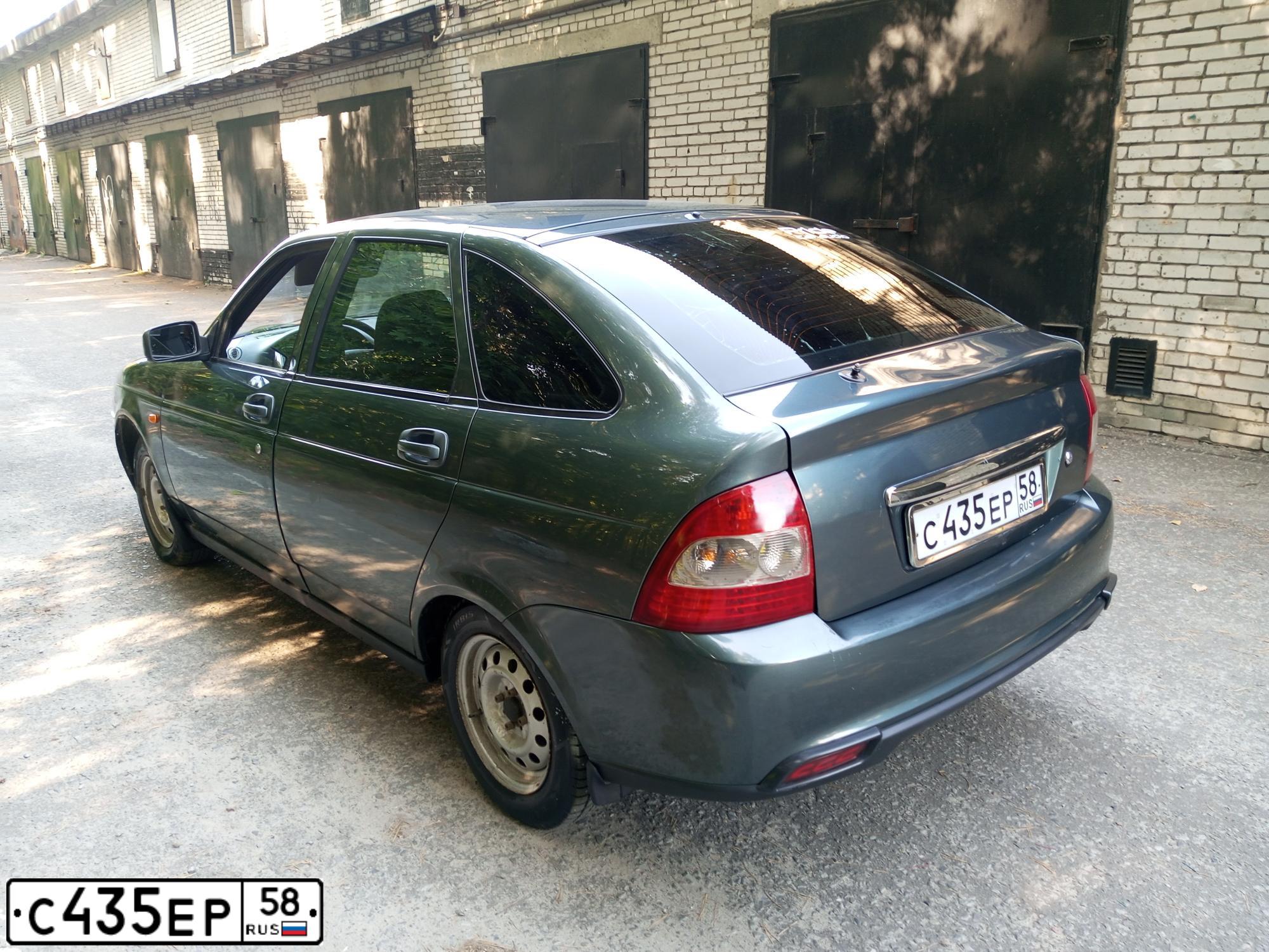 Фото автомобиля LADA 2172 PRIORA, 2010 — госномер С435ЕР58. Цвет: СЕРО-ЗЕЛЕНЫЙ