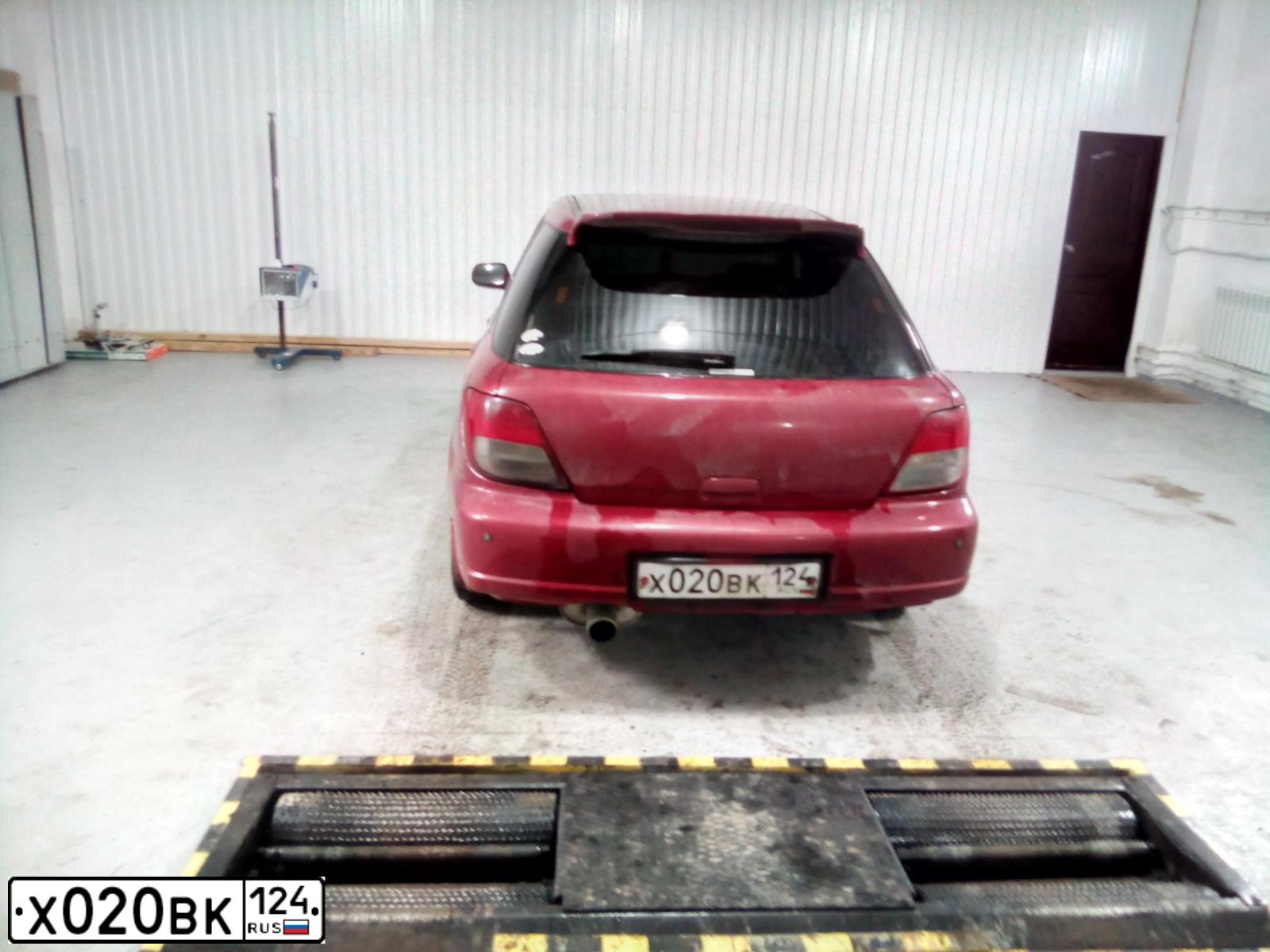 Фото автомобиля СУБАРУ ИМПРЕЗА, 2001 — госномер Х020ВК124
