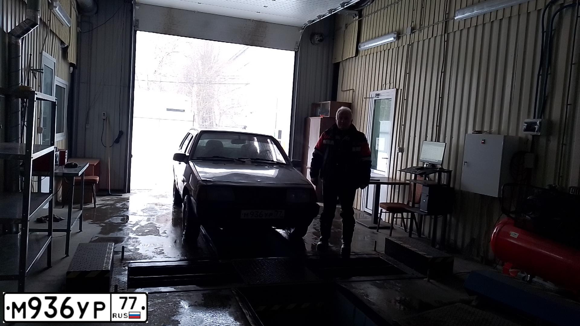 Фото автомобиля MAZDA CX-7, 2007 — госномер Р311АУ46. Цвет: ВИШНЕВЫЙ ТЕМНЫЙ