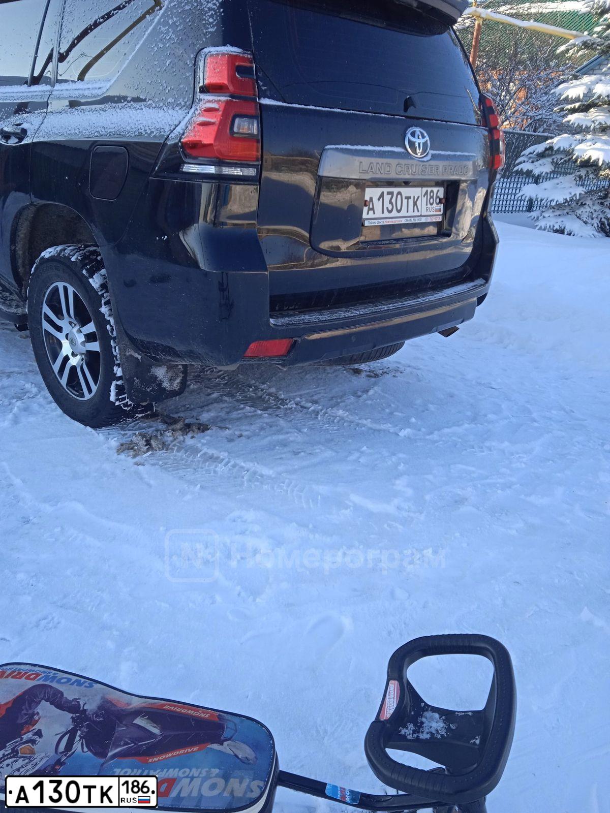 Фото автомобиля TOYOTA LANDCRUISER, 2018 — госномер А130ТК186. Цвет: ЧЕРНЫЙ