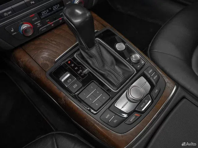 Фото автомобиля AUDI A6, 2016 — госномер Х911ЕН774. Цвет: Белый
