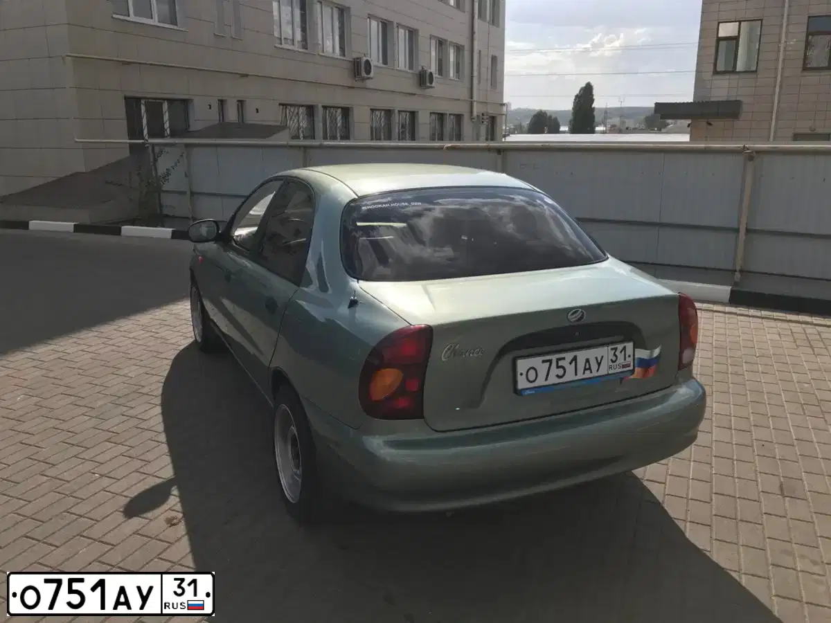 Фото автомобиля ZAZ Z LANOS, 2009 — госномер М012НМ31. Цвет: БАМБУКОВЫЙ