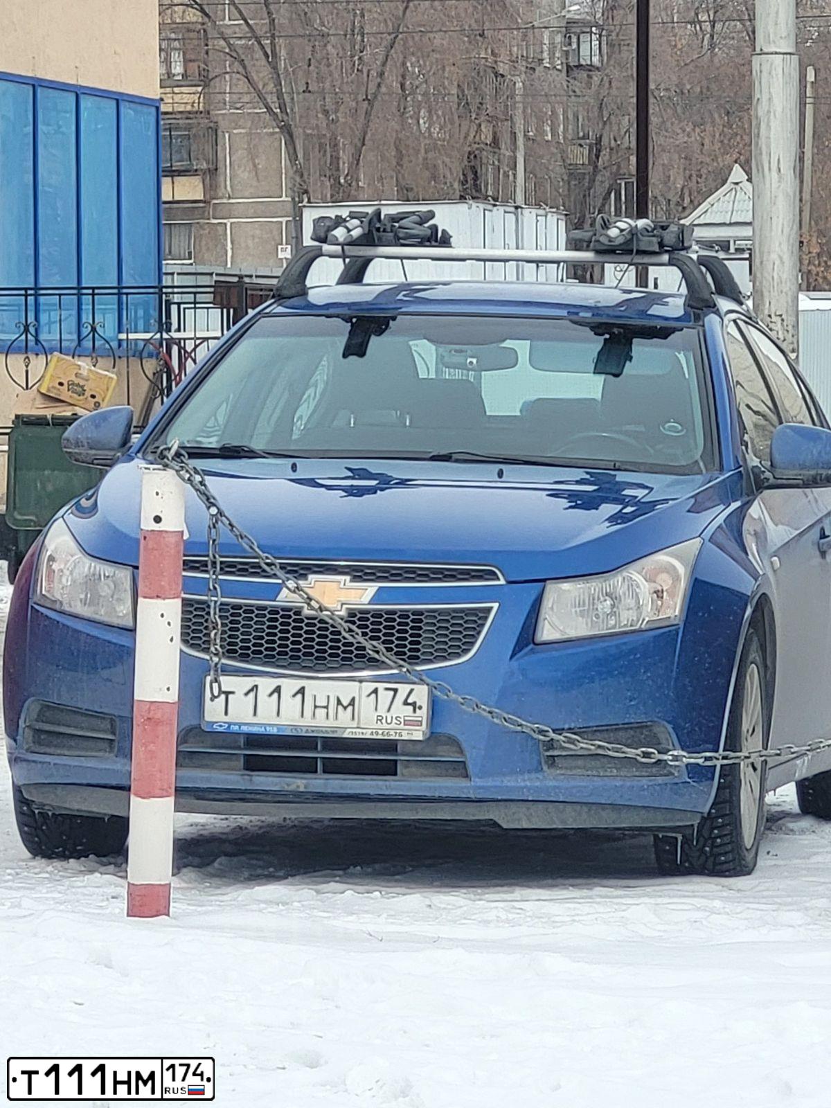 Фото автомобиля CHEVROLET CRUZE, 2011 — госномер Т111НМ174. Цвет: СЕРЫЙ