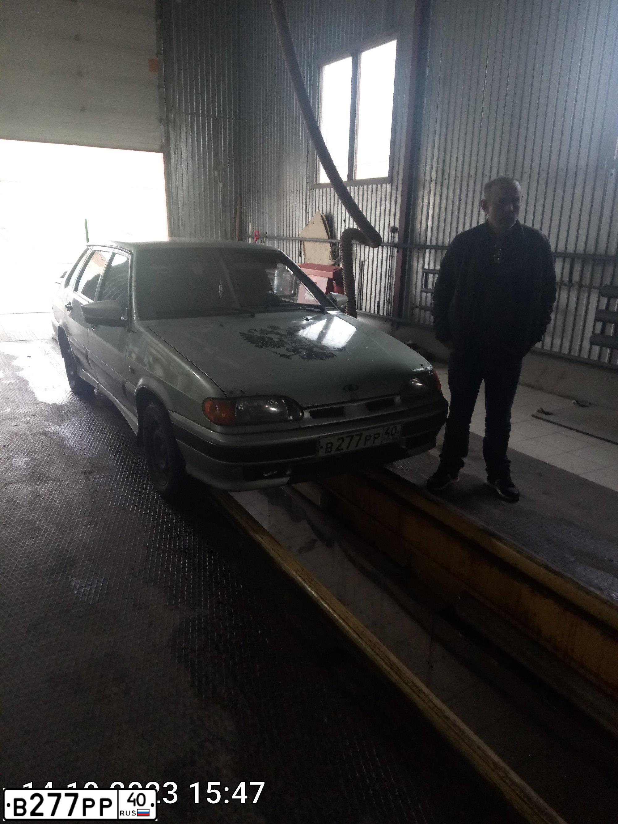 Фото автомобиля LADA 2106, 2000 — госномер В277РР40. Цвет: СЕРЕБРИСТЫЙ