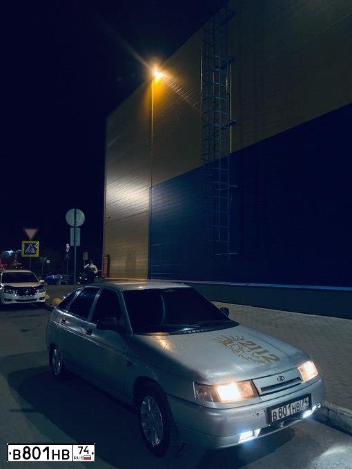 Фото автомобиля LADA 2112, 2001 — госномер В801НВ74. Цвет: СЕРЕБРИСТО-ГОЛУБОЙ