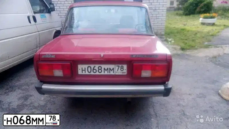 Фото автомобиля LADA 2105, 1997 — госномер Н068ММ78. Цвет: КРАСНЫЙ