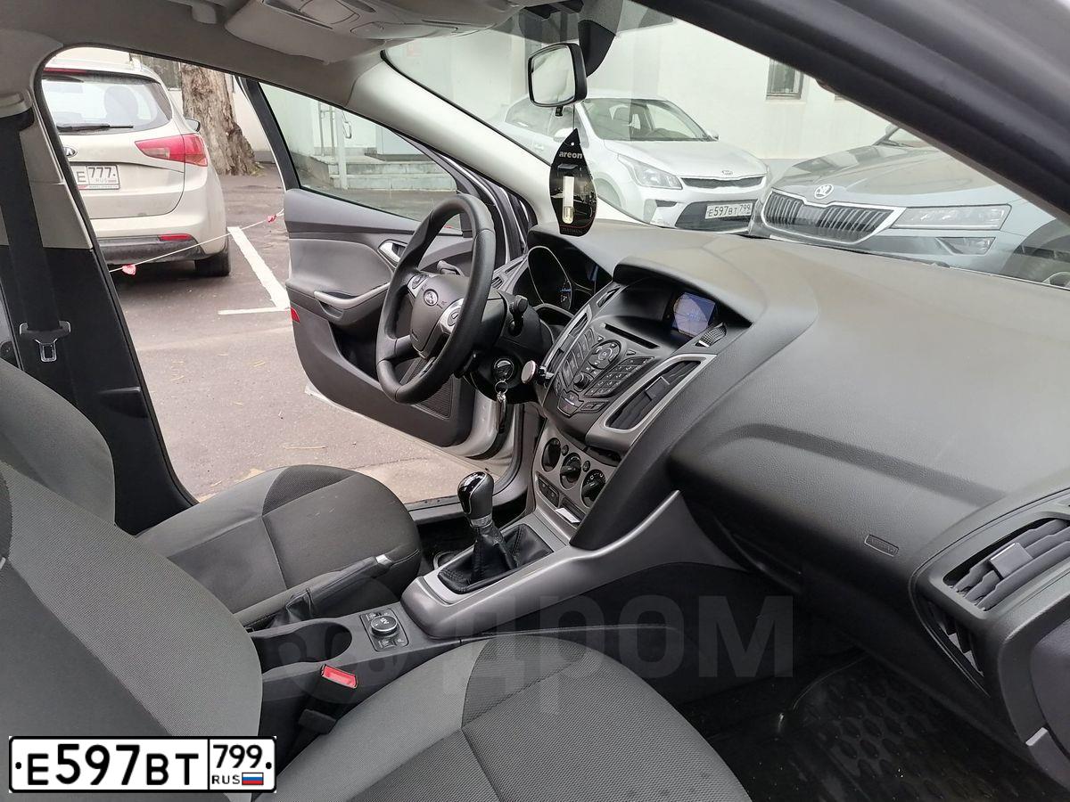 Фото автомобиля KIA RIO, 2017 — госномер Е597ВТ799. Цвет: СЕРЕБРИСТЫЙ