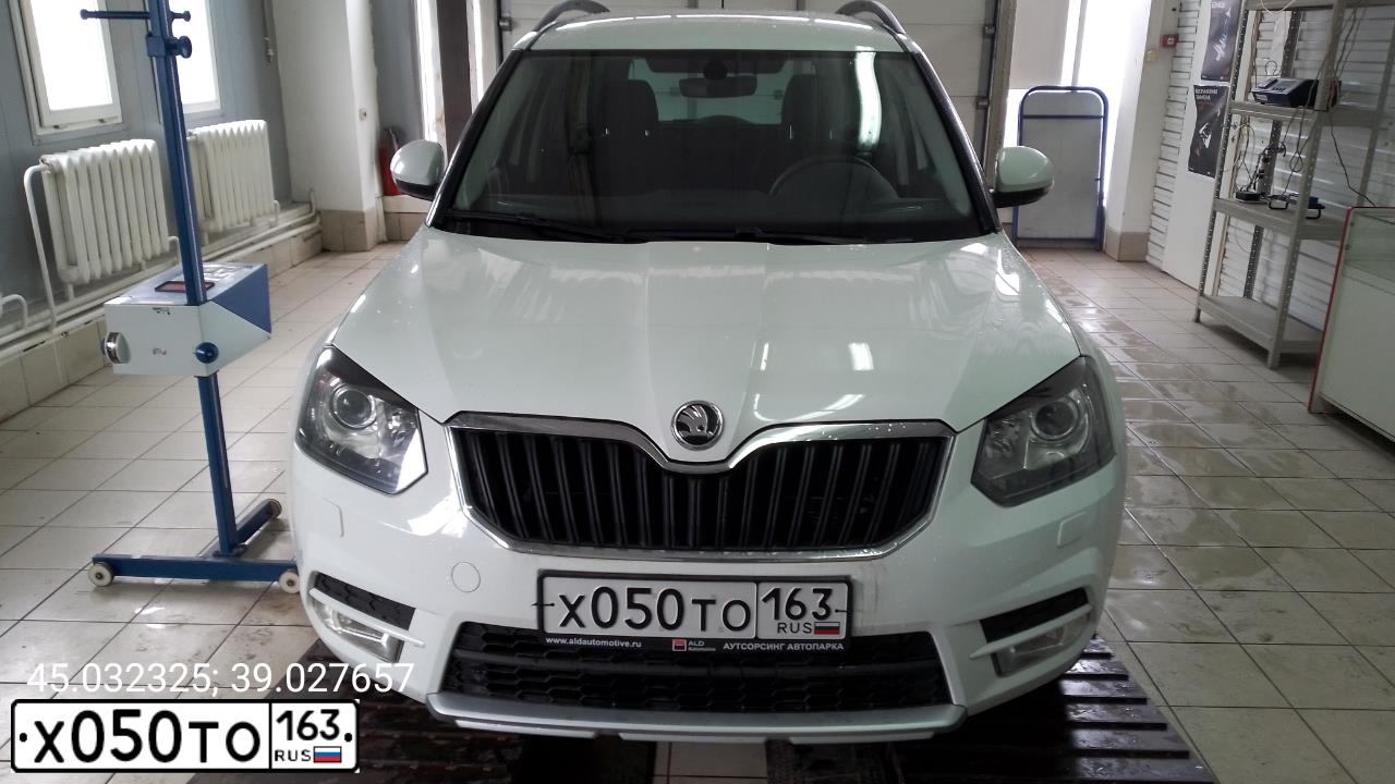 Фото автомобиля SKODA YETI, 2017 — госномер Е399ЕА193. Цвет: Белый