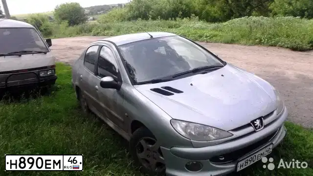 Фото автомобиля PEUGEOT 206, 2007 — госномер Н890ЕМ46. Цвет: СЕРЫЙ