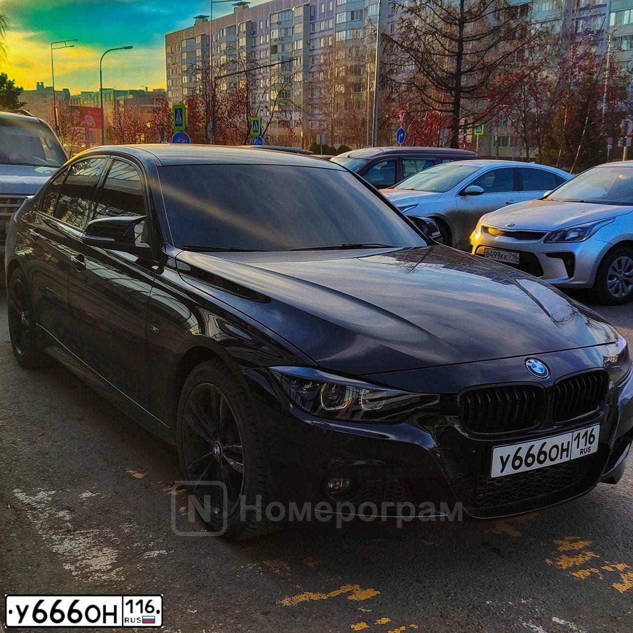 Фото автомобиля RENAULT SANDERO, 2014 — госномер У666ОН116. Цвет: СВЕТЛО-СИНИЙ