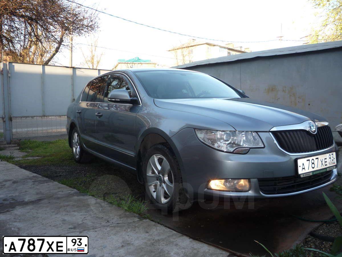 Фото автомобиля SKODA SUPERB, 2011 — госномер К690ЕВ82. Цвет: Серый