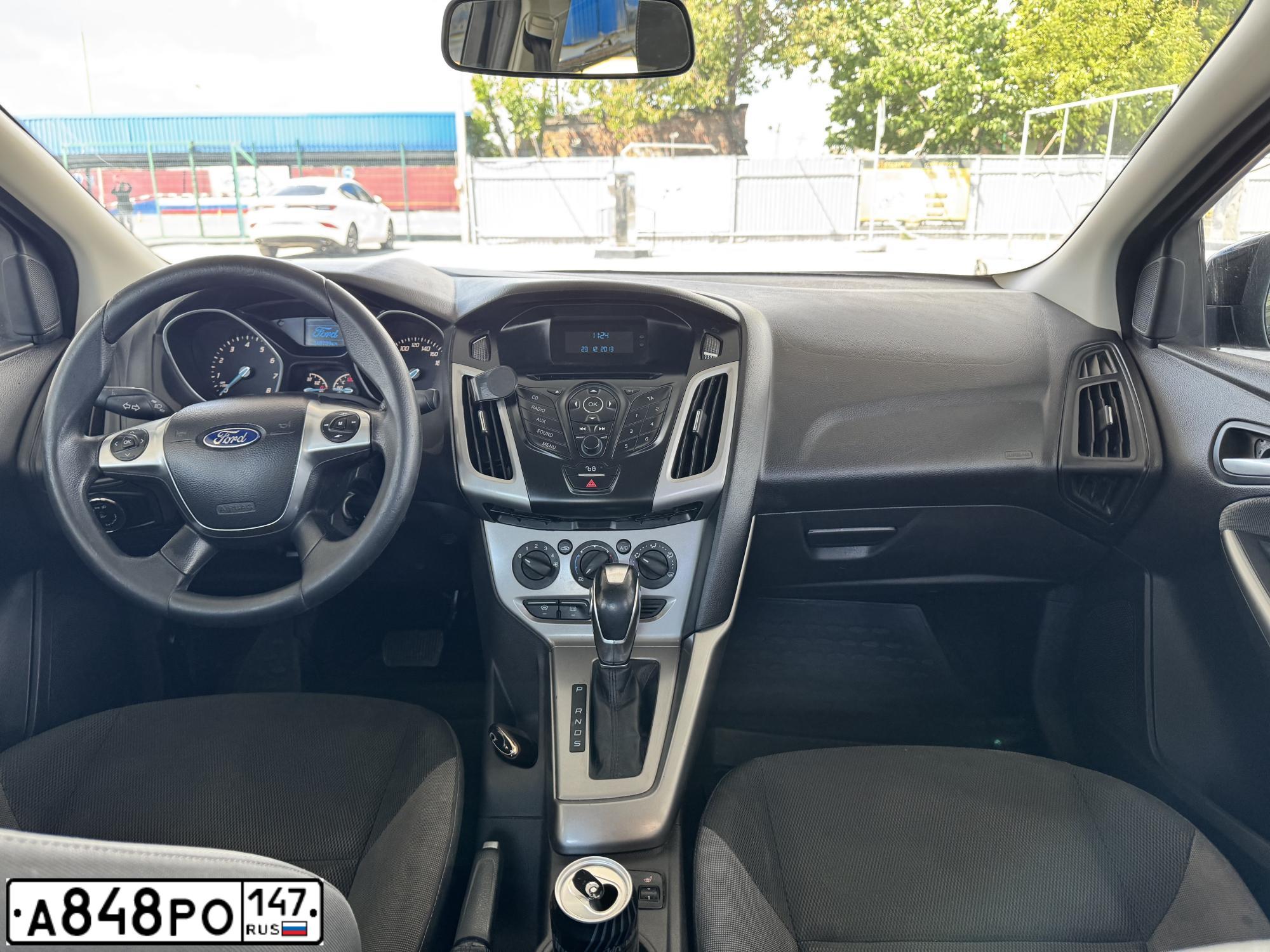 Фото автомобиля FORD FOCUS, 2014 — госномер А848РО147. Цвет: ЧЕРНЫЙ