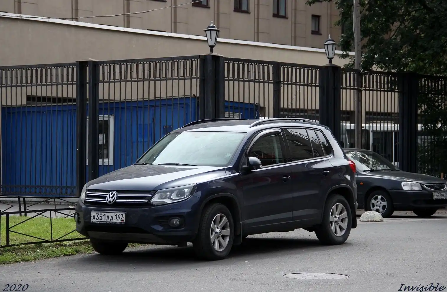 Фото автомобиля ФОЛЬКСВАГЕН TIGUAN, 2012 — госномер К107ТВ147. Цвет: синий