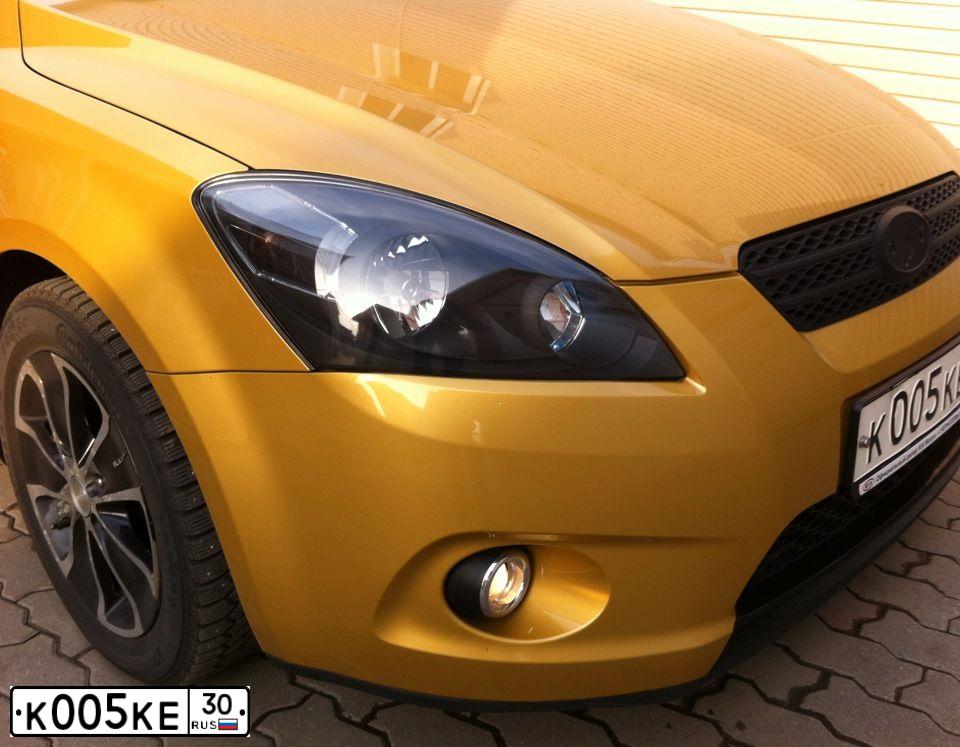 Фото автомобиля RENAULT DUSTER, 2017 — госномер Х880ТМ31. Цвет: Белый