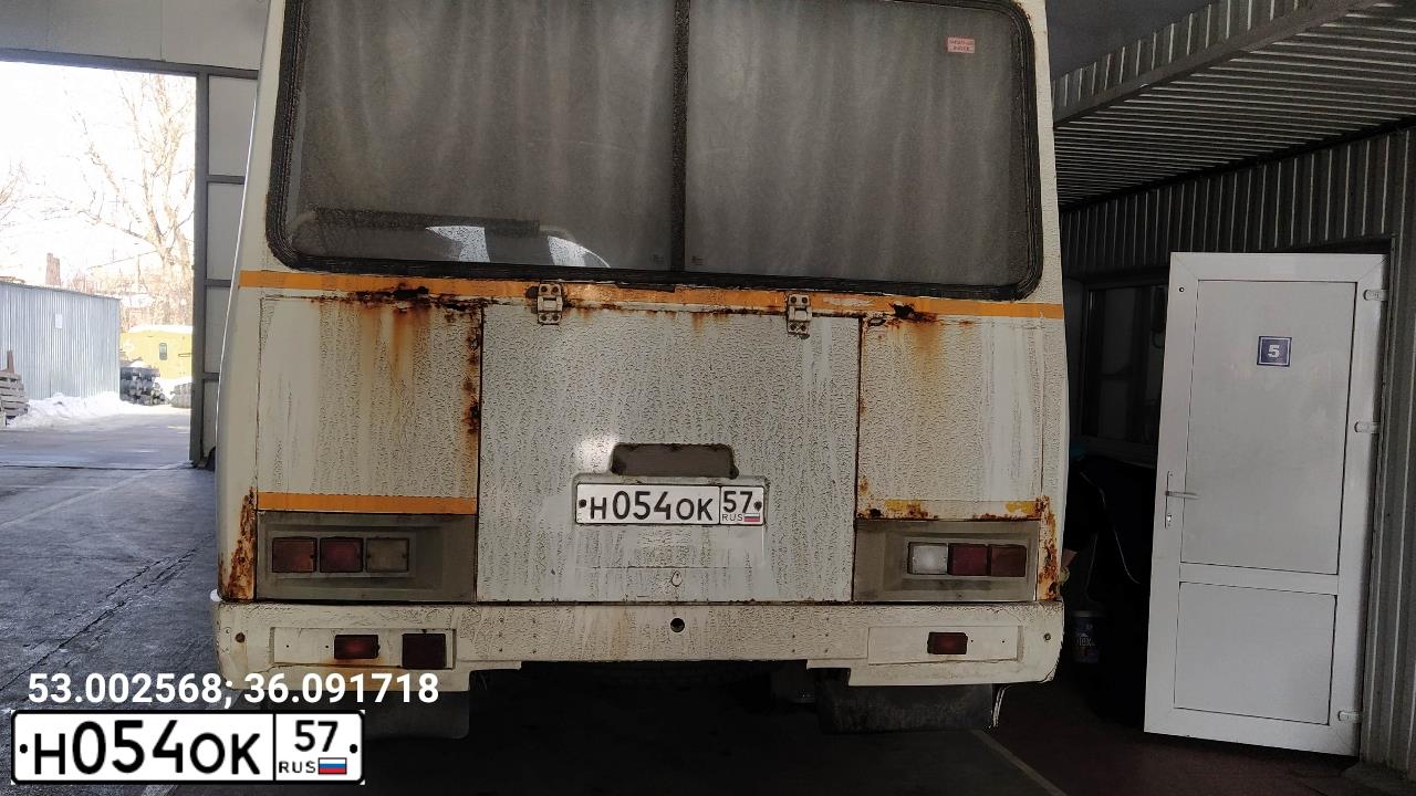 Фото автомобиля PAZ 3205, 2012 — госномер Н054ОК57. Цвет: Белый