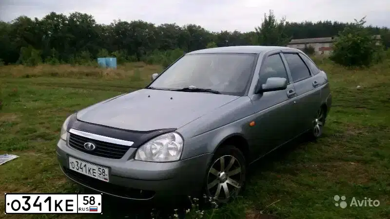 Фото автомобиля LADA 2172 PRIORA, 2008 — госномер К300РХ64. Цвет: ЗЕЛЕНЫЙ