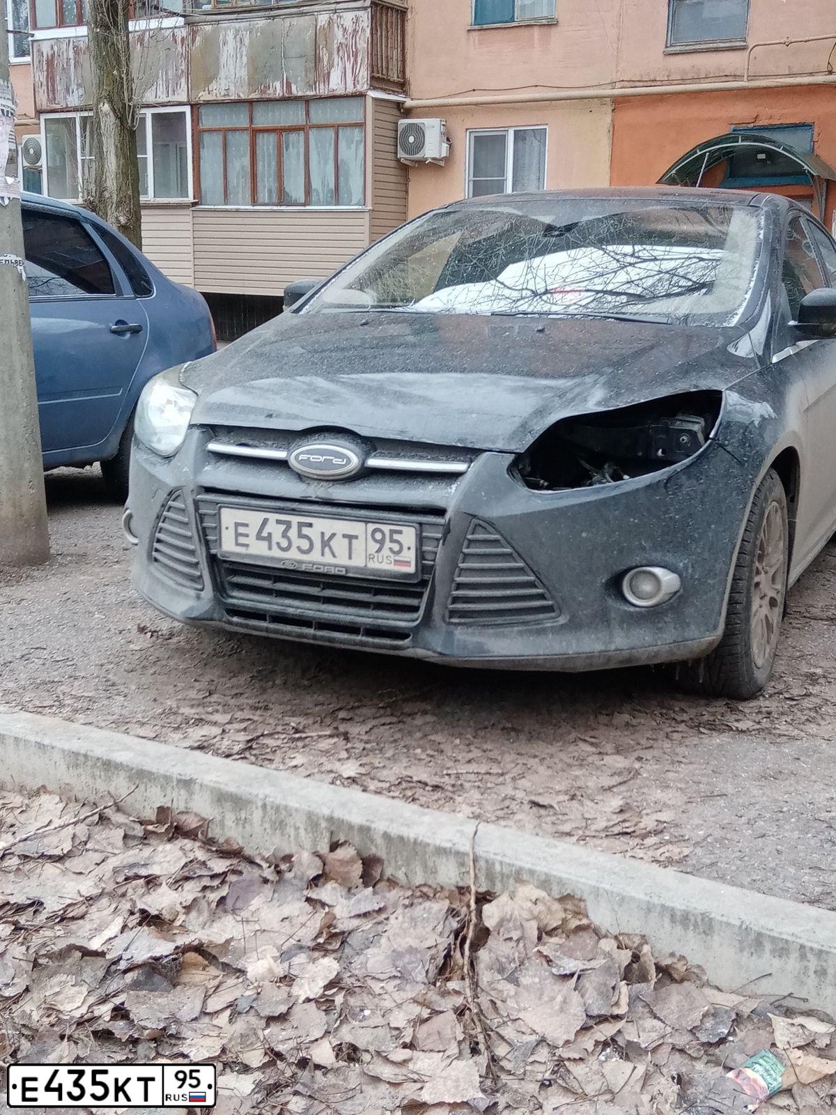 Фото автомобиля FORD FOCUS, 2012 — госномер Е435КТ95. Цвет: ЧЕРНЫЙ