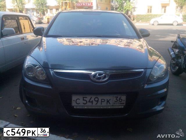 Фото автомобиля HYUNDAI I30, 2009 — госномер С549РК36. Цвет: СЕРЫЙ