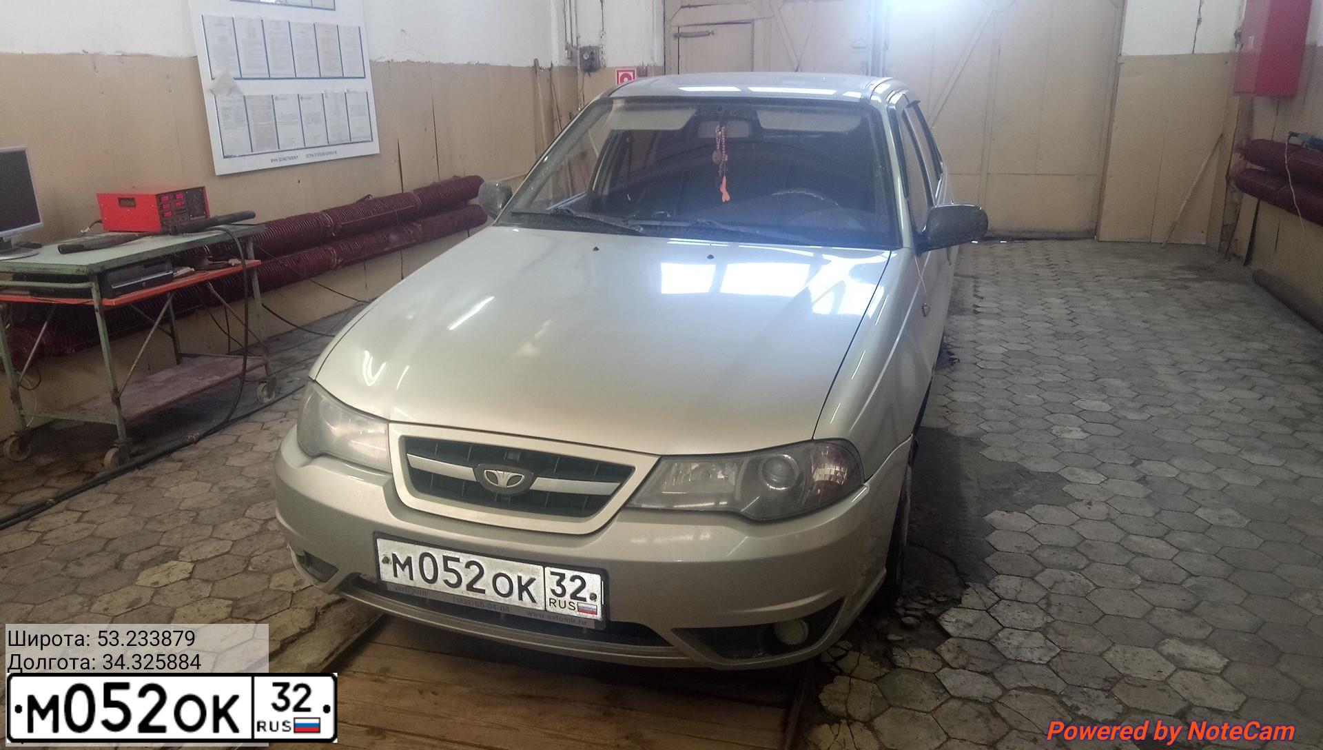Фото автомобиля DAEWOO NEXIA, 2008 — госномер М052ОК32. Цвет: СЕРЕБРИСТЫЙ