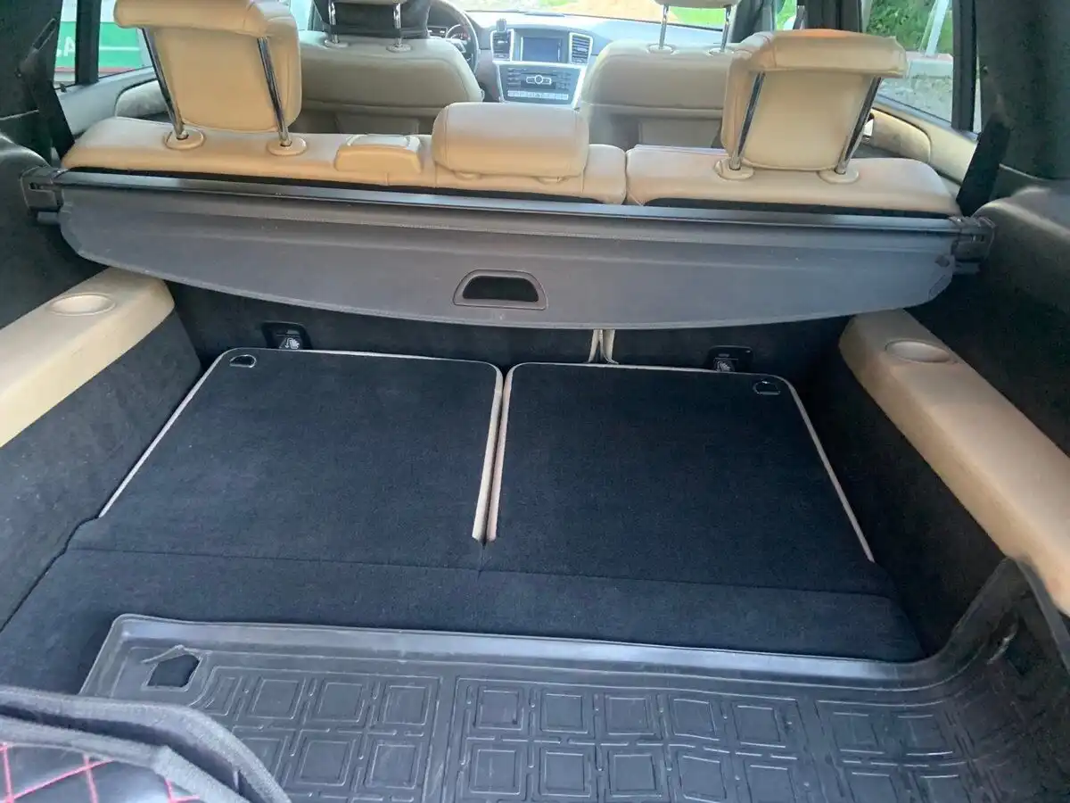 Фото автомобиля MERCEDES-BENZ GL350, 2014 — госномер А695ТЕ147. Цвет: Белый