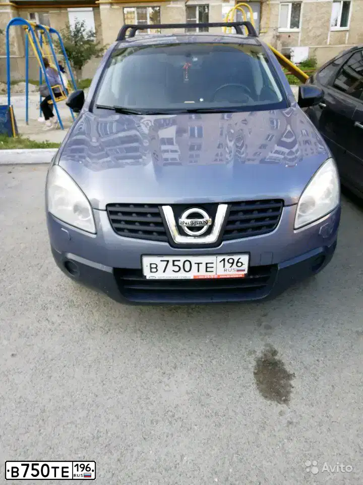 Фото автомобиля NISSAN QASHQAI, 2008 — госномер В750ТЕ196. Цвет: СЕРЫЙ