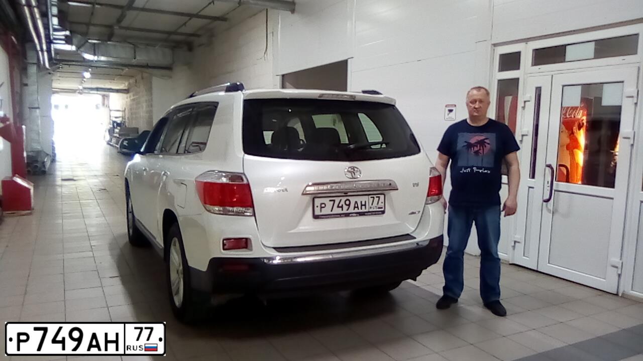 Фото автомобиля LADA 2104, 1993 — госномер Р749АН77