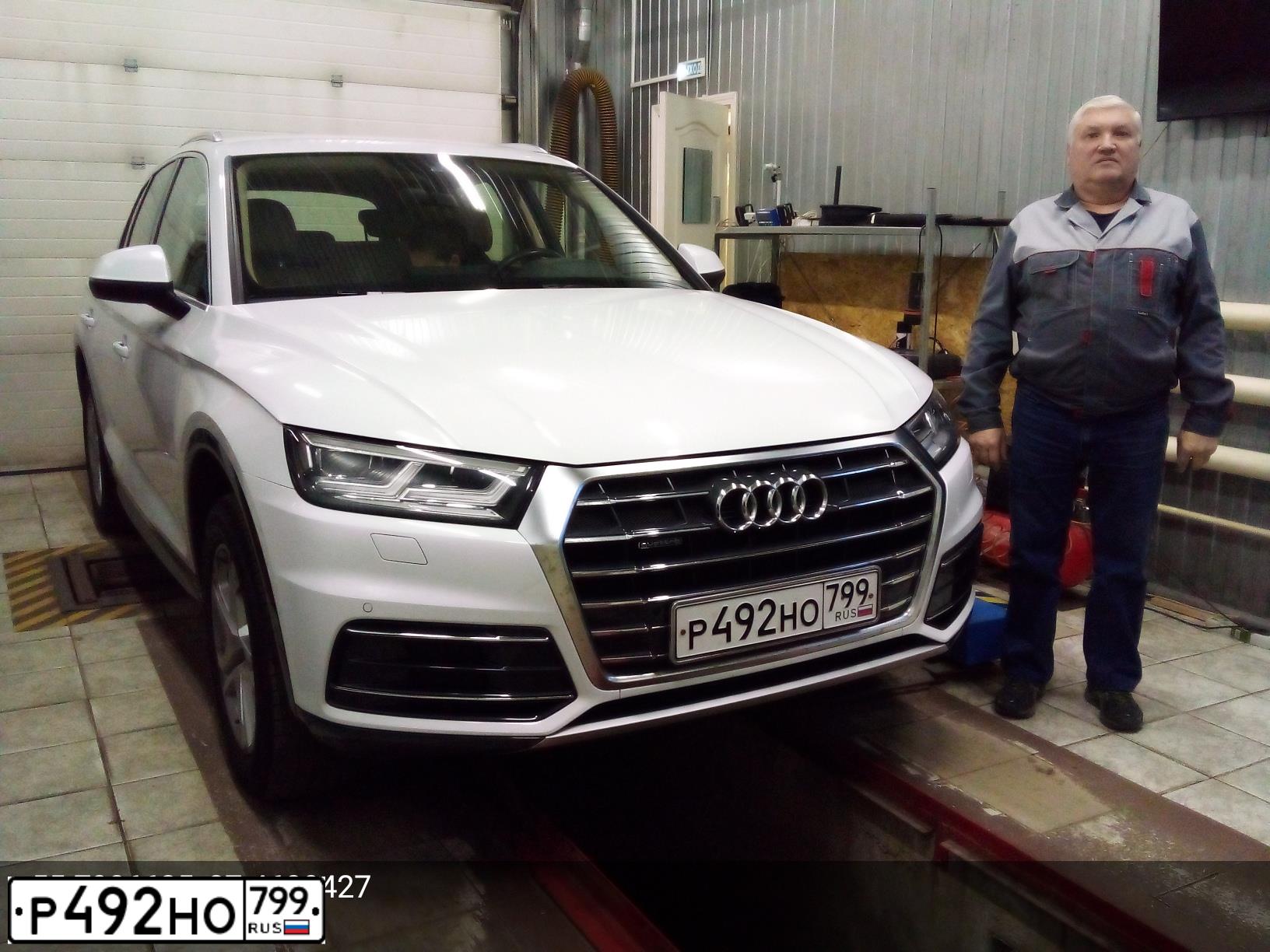 Фото автомобиля AUDI Q5, 2018 — госномер О746НА136. Цвет: Белый