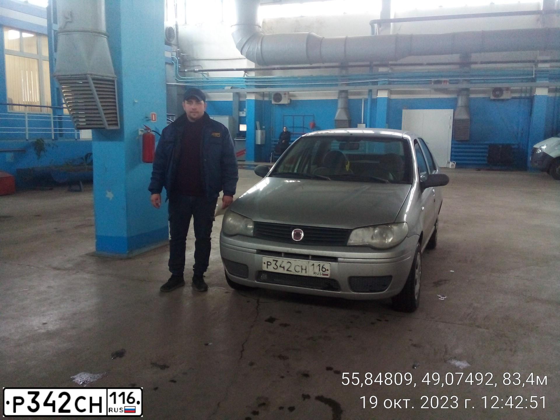 Фото автомобиля FIAT ALBEA, 2011 — госномер Р342СН116. Цвет: СЕРЫЙ СТАЛЬНОЙ