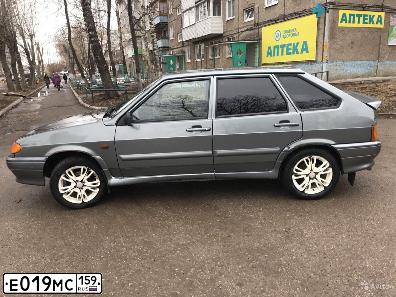 Фото автомобиля TOYOTA CAMRY, 2018 — госномер М032ОУ799. Цвет: Белый