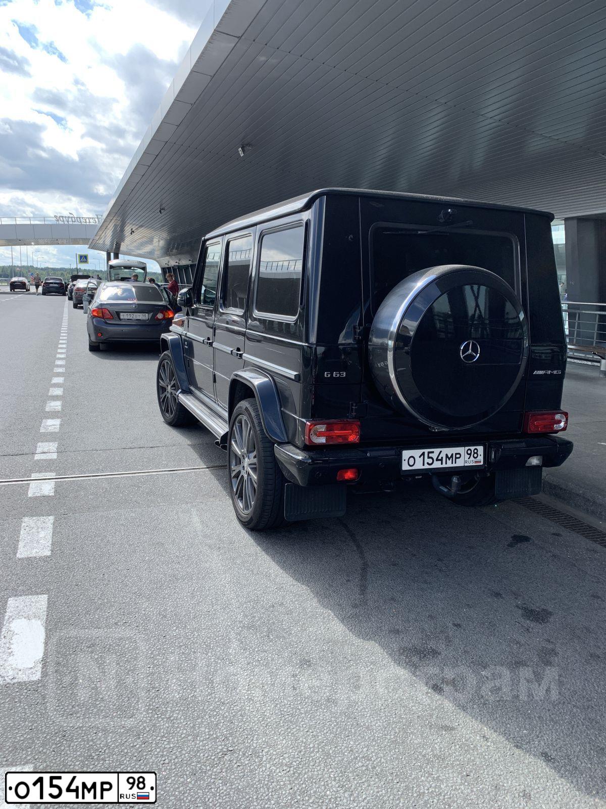 Фото автомобиля MERCEDES G-KLASSE, 2015 — госномер О154МР98. Цвет: ЧЕРНЫЙ