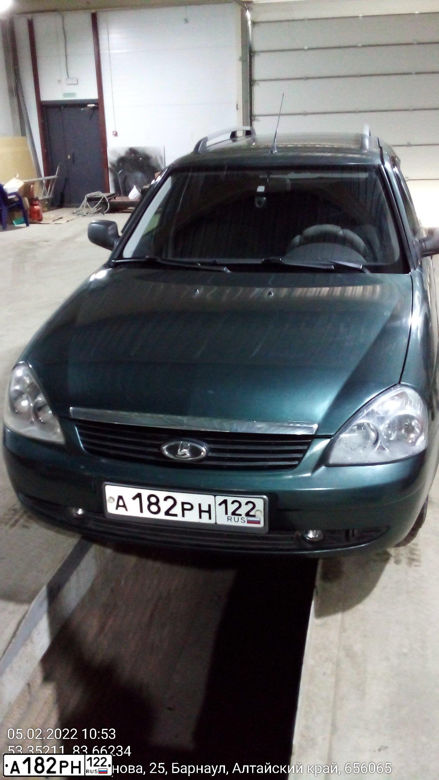 Фото автомобиля VOLKSWAGEN JETTA, 2009 — госномер М082ОН196. Цвет: СЕРЕБРИСТЫЙ