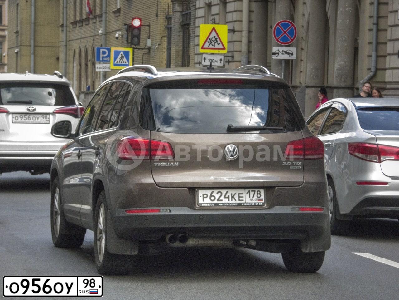 Фото автомобиля TOYOTA RAV4, 2019 — госномер О956ОУ98. Цвет: БЕЛЫЙ ПЕРЛАМУТР