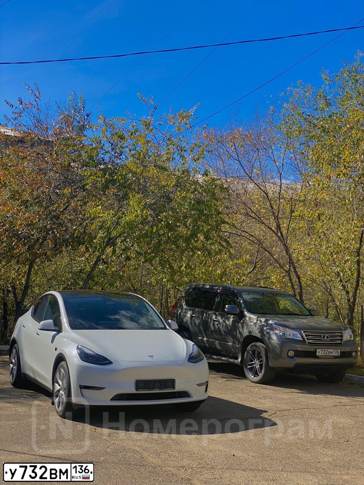 Фото автомобиля LEXUS GX, 2011 — госномер В464ОА36. Цвет: ТЕМНО-СЕРЫЙ