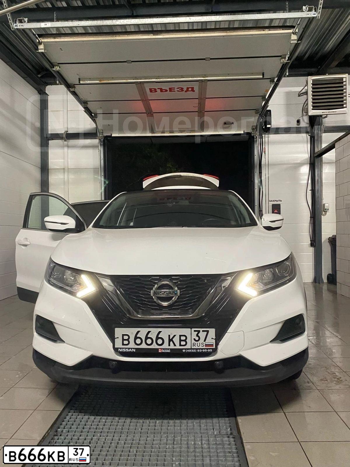 Фото автомобиля NISSAN QASHQAI, 2021 — госномер В666КВ37. Цвет: Белый