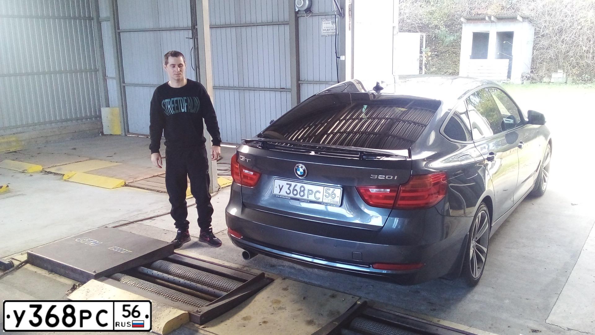 Фото автомобиля BMW SERIE 3 GT, 2013 — госномер У368РС56. Цвет: СЕРЫЙ