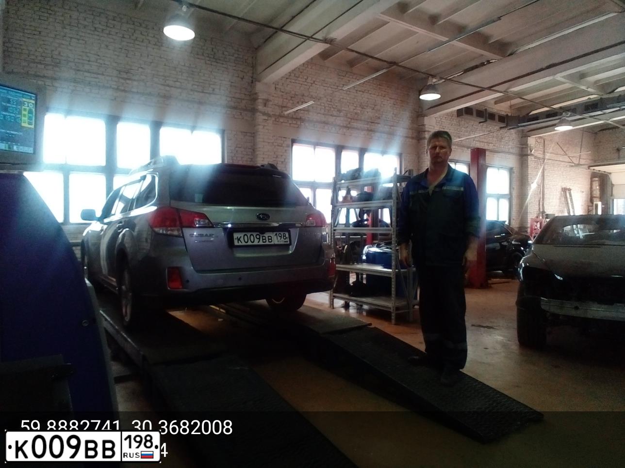 Фото автомобиля SUBARU OUTBACK, 2011 — госномер Р844ЕО32. Цвет: СЕРЕБРИСТЫЙ