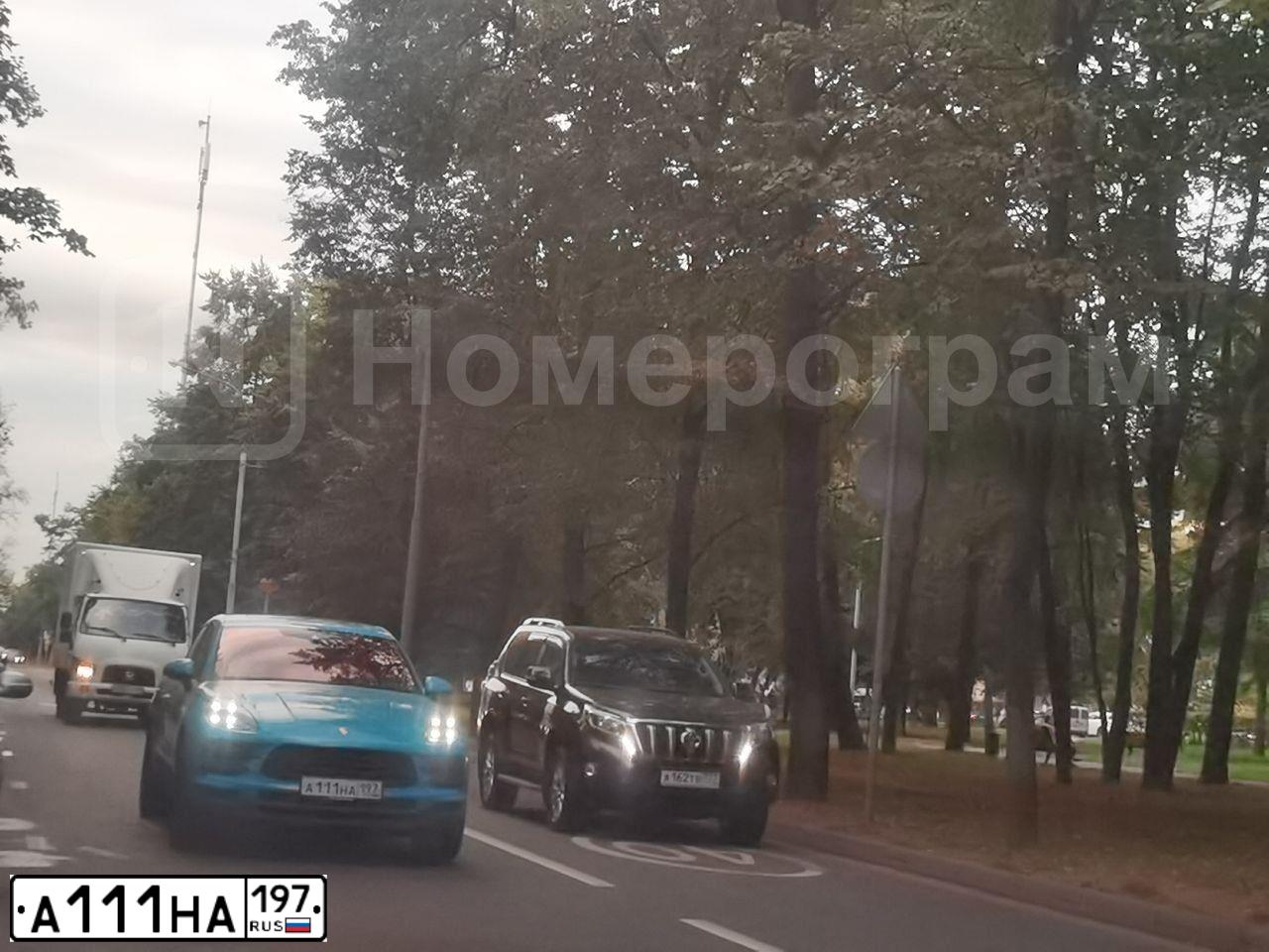 Фото автомобиля VOLKSWAGEN GOLF, 2008 — госномер К768ВК790. Цвет: Белый