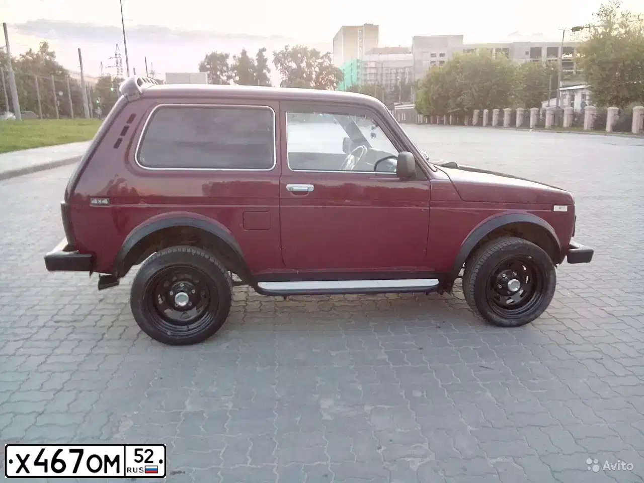 Фото автомобиля LADA 2121 NIVA, 2002 — госномер Х467ОМ52. Цвет: ТЕМНО-БОРДОВЫЙ