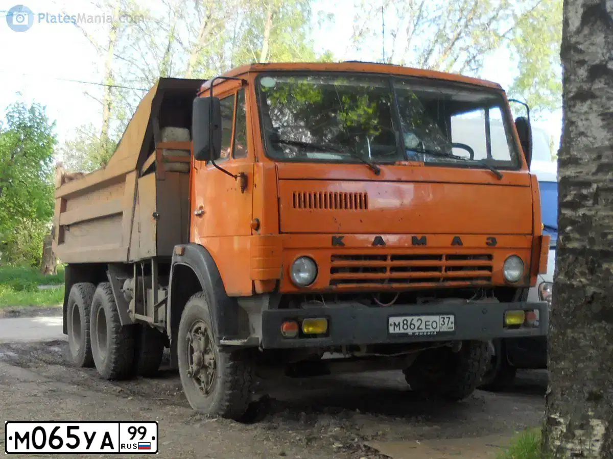 Фото автомобиля LADA 2109 SAMARA, 2002 — госномер М065УА99. Цвет: ТЕМНО-ФИОЛЕТОВЫЙ
