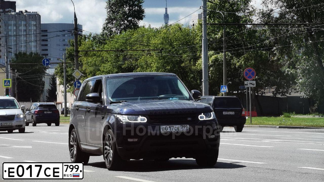 Фото автомобиля LANDROVER RANGE ROVER SPORT, 2014 — госномер Е017СЕ799. Цвет: СИНИЙ